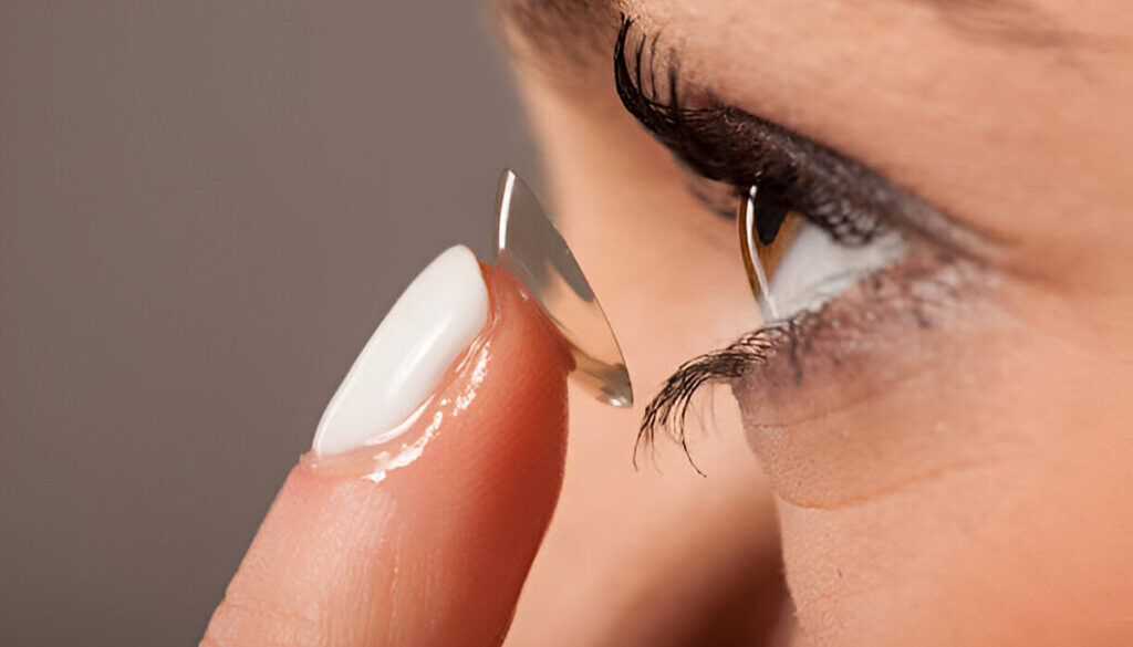 How Do Toric Contact Lenses Work for Astigmatism